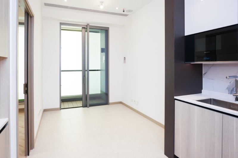 另一个1房示范单位以1座10楼G室为蓝本,面积301方呎,包含22方呎的露台 另一个1房示范单位以1座10楼G室为蓝本,面积301方呎,包含22方呎的露台