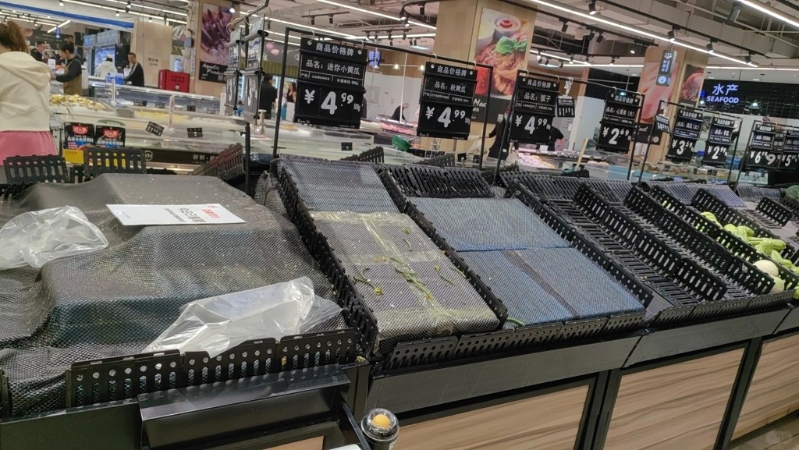 北京超市遭回家避风民众清空。小红书@23点之前去睡觉 北京超市遭回家避风民众清空。小红书@23点之前去睡觉