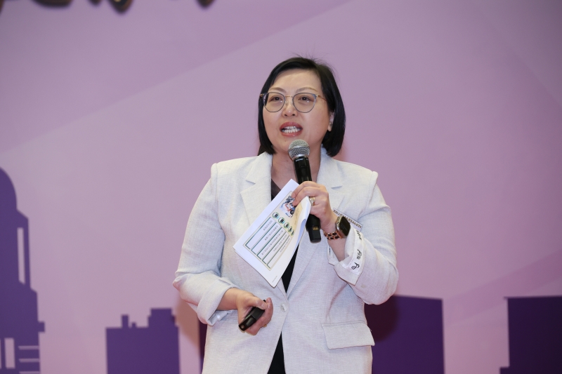 心理学系的杨少诗教授 心理学系的杨少诗教授