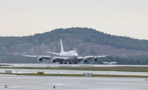 习近平抵达吉隆坡 习近平抵达吉隆坡