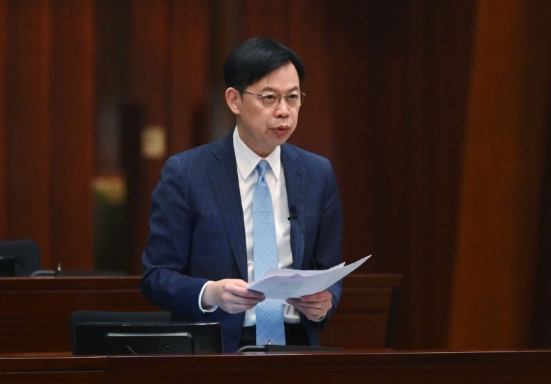 陈振英建议台当局考虑优化公务员增薪点制度。 资料图片 陈振英建议台当局考虑优化公务员增薪点制度。 资料图片