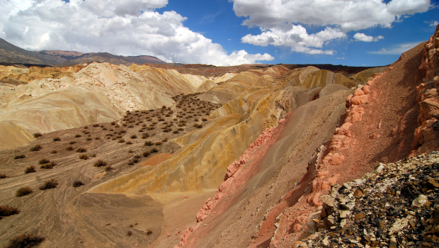 美课245%关税难奏效? 美课245%关税难奏效?