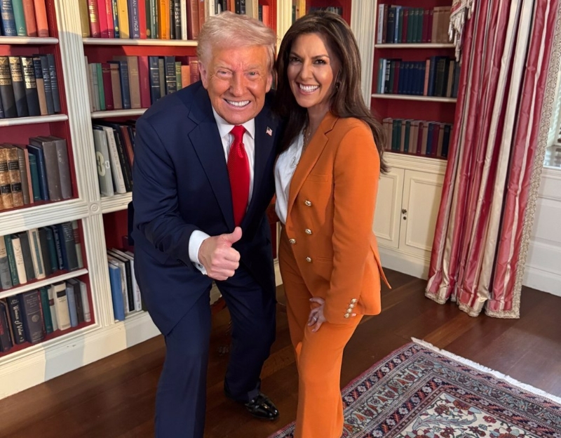 川普接受福斯新闻主持人瑞秋‧坎波斯-达菲的访问时,修改了他的驱逐非法移民决策。 川普接受福斯新闻主持人瑞秋‧坎波斯-达菲的访问时,修改了他的驱逐非法移民决策。