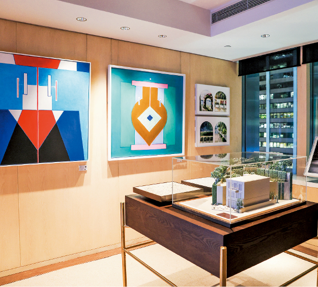 霍刚的作品充满诗意和东方哲理,常见点、线、面的协调,给人带来无限想象空间。 霍刚的作品充满诗意和东方哲理,常见点、线、面的协调,给人带来无限想象空间。