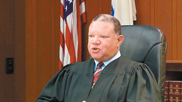 法官威廉杨 法官威廉杨