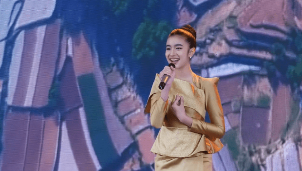 珍娜公主献唱中国民歌《沂蒙山小调》。微博@NorodomJenna诺罗敦珍娜 珍娜公主献唱中国民歌《沂蒙山小调》。微博@NorodomJenna诺罗敦珍娜