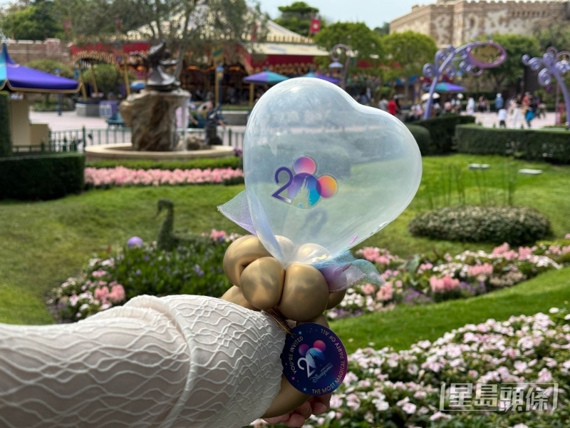 入园更可免费拎小礼物,场内的梦想公园不定时会有气球师出现 入园更可免费拎小礼物,场内的梦想公园不定时会有气球师出现