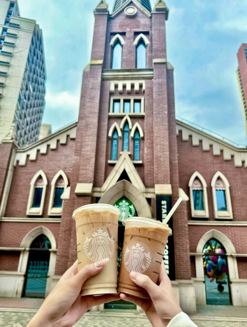 佛山最美教堂星巴克Starbucks 位于南海区万科金域花园 佛山最美教堂星巴克Starbucks 位于南海区万科金域花园