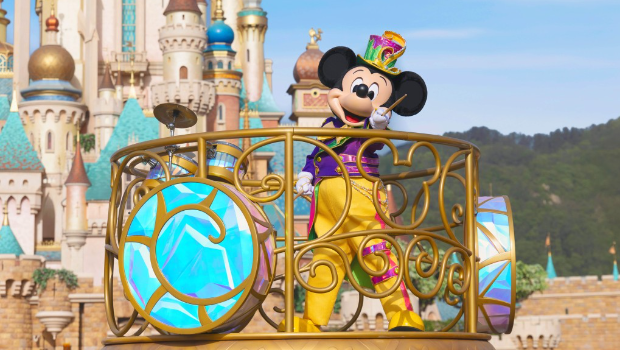 乐园史上最大型巡游表演 乐园史上最大型巡游表演