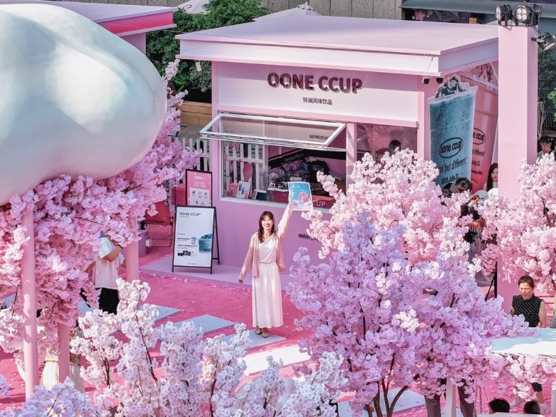 深圳布吉万象汇商场近日大搞樱花展览。.jpg 深圳布吉万象汇商场近日大搞樱花展览。.jpg