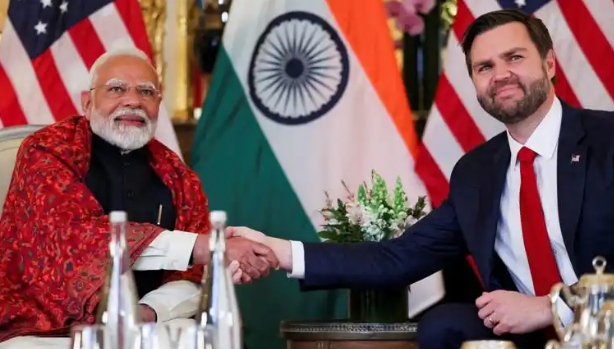 莫迪(左)和万斯 莫迪(左)和万斯