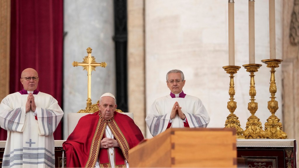 教宗方济各出席前任教宗本笃十六世的葬礼弥撒。 教宗方济各出席前任教宗本笃十六世的葬礼弥撒。