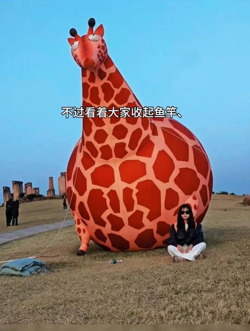 小歐能適應水塘的工作。《瀟湘晨報》