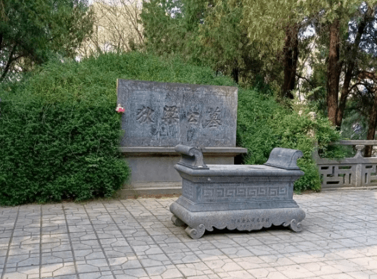 位於白馬寺的「狄仁傑墓」。大皖新聞