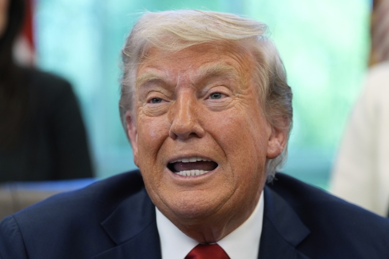 特朗普說,他還沒有降低對中國的關稅。美聯社