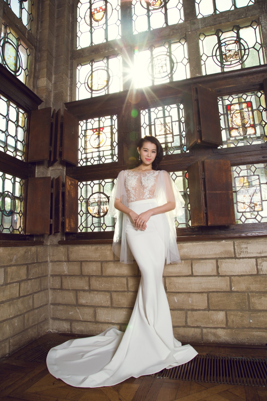 45岁的视后胡杏儿,已经入行25年。 45岁的视后胡杏儿,已经入行25年。