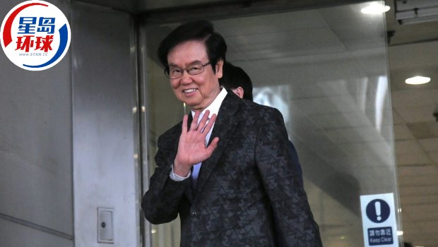 黄百鸣亲自应讯,代表律师庭上透露将与控方商讨其他处理方法。 黄百鸣亲自应讯,代表律师庭上透露将与控方商讨其他处理方法。