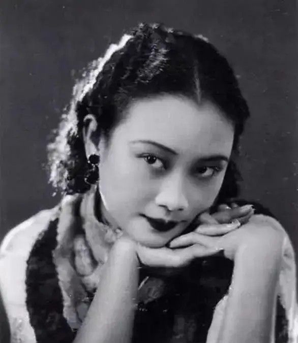 民国第一“电影皇后”胡蝶。 民国第一“电影皇后”胡蝶。