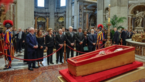 教宗方济各的葬礼在周六举行 教宗方济各的葬礼在周六举行