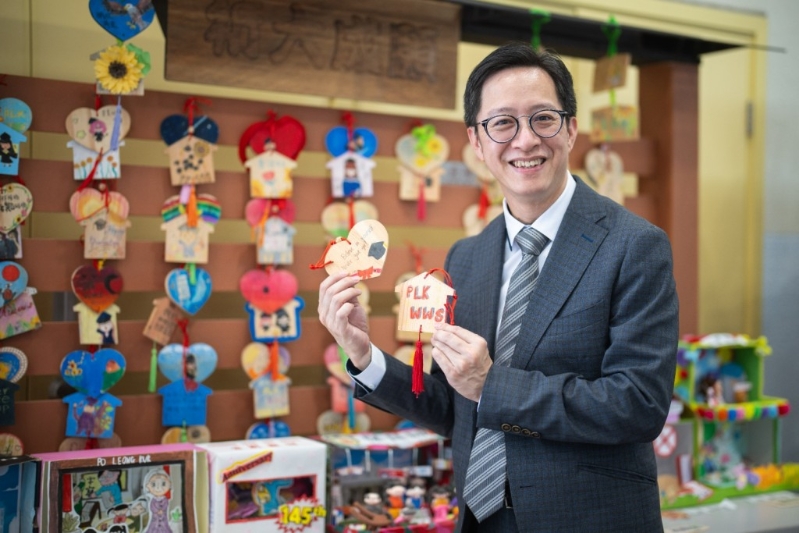 陈瑞良校长称上一代严师出高徒,从来没有对后辈称赞,自然难获安全感及认同感。(受访者提供) 陈瑞良校长称上一代严师出高徒,从来没有对后辈称赞,自然难获安全感及认同感。(受访者提供)