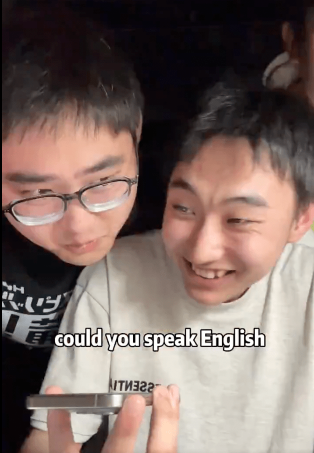 对方不明所以,亦听得出3男不是日本人,沉默了一会,然后改用英语,问3男能否用英文说明来意。 对方不明所以,亦听得出3男不是日本人,沉默了一会,然后改用英语,问3男能否用英文说明来意。