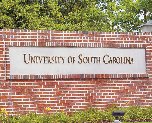 南卡罗来纳大学。 南卡罗来纳大学。