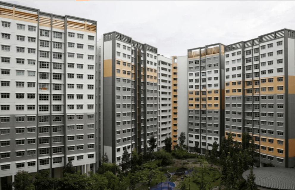 新加坡八成市民居住在政府组屋(即类似香港公屋)。 新加坡八成市民居住在政府组屋(即类似香港公屋)。