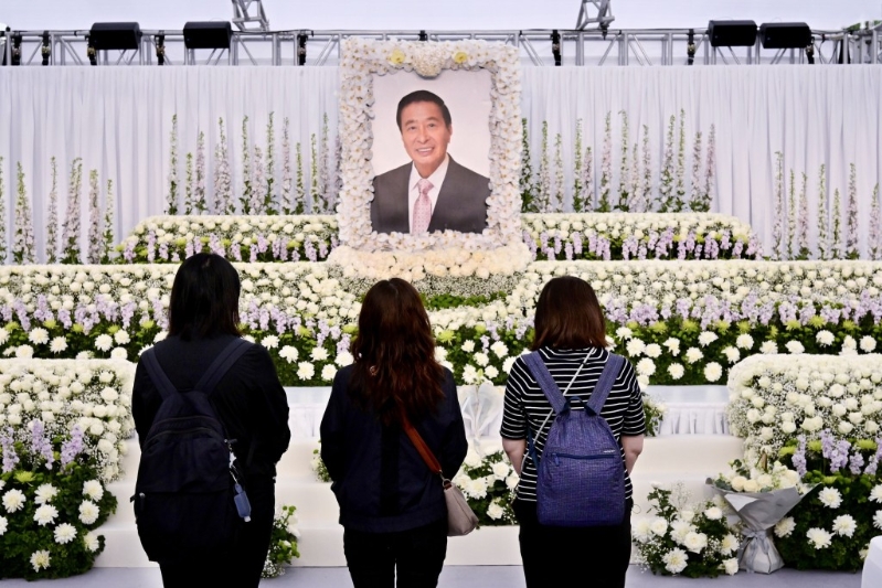 大型帐篷悼念区设有一个长12米、高5米的大型祭坛。 刘骏轩摄 大型帐篷悼念区设有一个长12米、高5米的大型祭坛。 刘骏轩摄