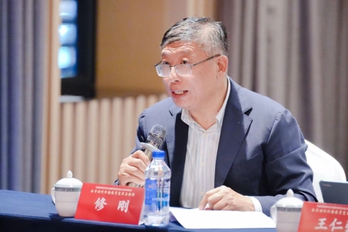 天津外国语大学前校长修刚在航机上猝死。 浙江越秀外国语学院 天津外国语大学前校长修刚在航机上猝死。 浙江越秀外国语学院