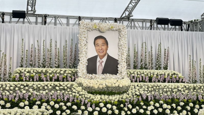 李兆基设灵。 李兆基设灵。