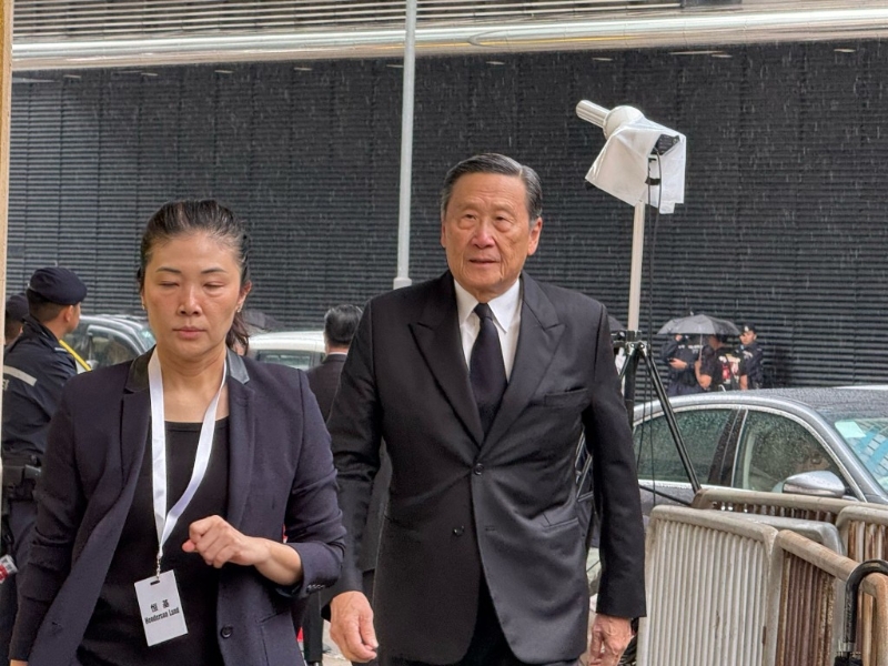 前九龙仓主席吴光正。