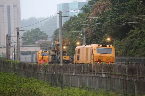 港铁周日清晨一列工程车在沙田站往火炭站方向发生故障。 港铁周日清晨一列工程车在沙田站往火炭站方向发生故障。
