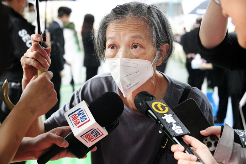 年逾七旬的叶婆婆表示,曾在恒基旗下商场任职基层岗位。 年逾七旬的叶婆婆表示,曾在恒基旗下商场任职基层岗位。