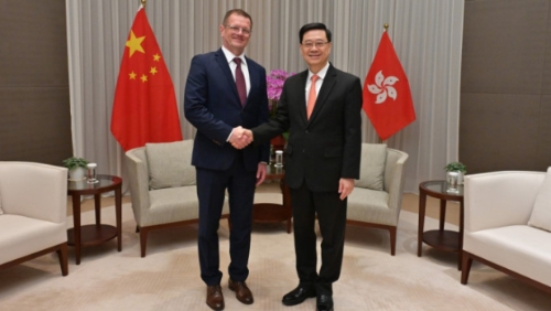 李家超与斯洛伐克共和国副总理会面 李家超与斯洛伐克共和国副总理会面