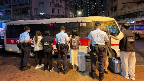 警联同入境处多区打击黑工及扫黄,拘捕27人 警联同入境处多区打击黑工及扫黄,拘捕27人