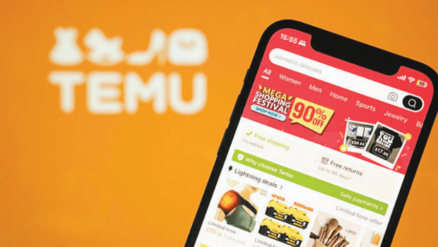 据报中国电商购物平台Temu已开始对进口美国的订单收取付加费,部份进口费比货品本身价格更高,致美国消费者怨声载道。 据报中国电商购物平台Temu已开始对进口美国的订单收取付加费,部份进口费比货品本身价格更高,致美国消费者怨声载道。