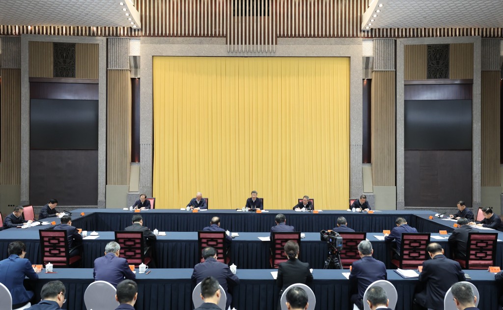 习近平在上海主持座谈会 习近平在上海主持座谈会