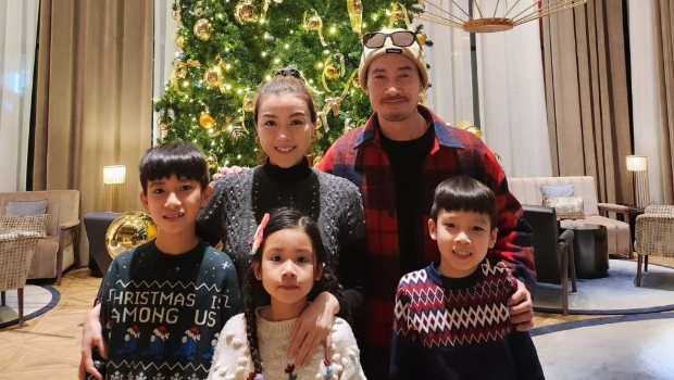 陈豪与老婆陈茵媺育有两子一女。 陈豪与老婆陈茵媺育有两子一女。