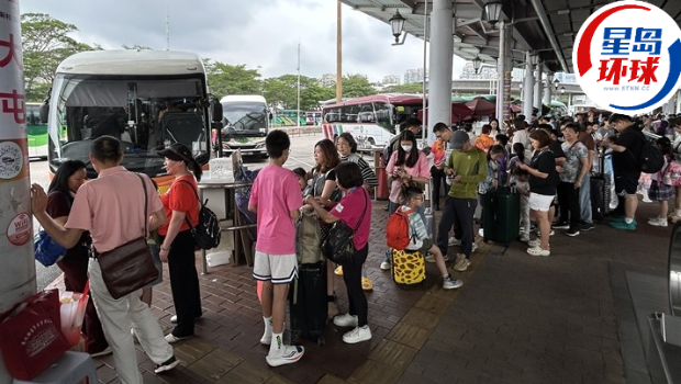 内地五一黄金周假期展开,大批旅客到港旅游。 内地五一黄金周假期展开,大批旅客到港旅游。