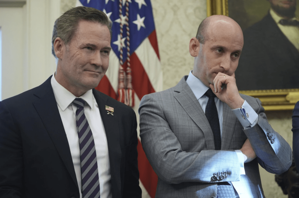 报道指,沃尔茨被提名出任驻联合国常任代表,实际上是被“外放”。 报道指,沃尔茨被提名出任驻联合国常任代表,实际上是被“外放”。