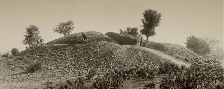 英国人佩沛在印度发掘出大批佛教圣物。 网上图片 英国人佩沛在印度发掘出大批佛教圣物。 网上图片