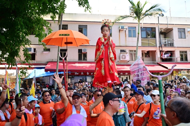 去年的飘色亦有以民间故事为题材。 去年的飘色亦有以民间故事为题材。
