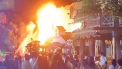 起火现场。 起火现场。