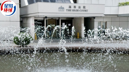 两家放狗生积怨 两家放狗生积怨