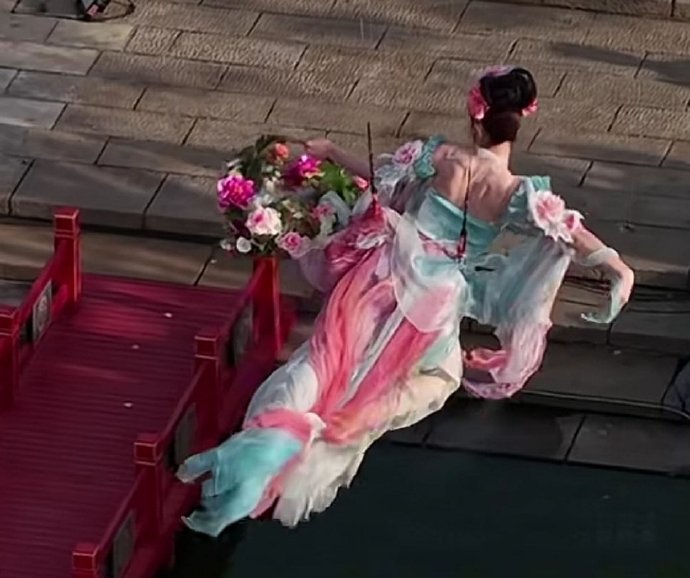 背肌发达 背肌发达