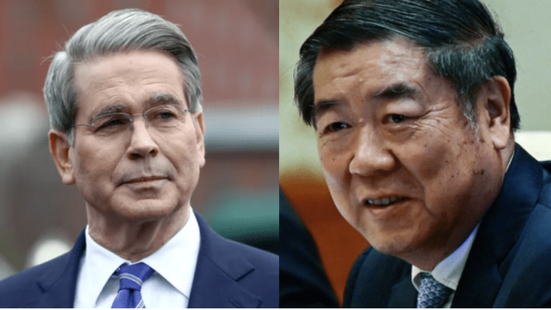 国务院副总理何立峰(右)将于周五起访问瑞士4日,期间与美国财长贝森特进行中美经贸高层会谈 国务院副总理何立峰(右)将于周五起访问瑞士4日,期间与美国财长贝森特进行中美经贸高层会谈