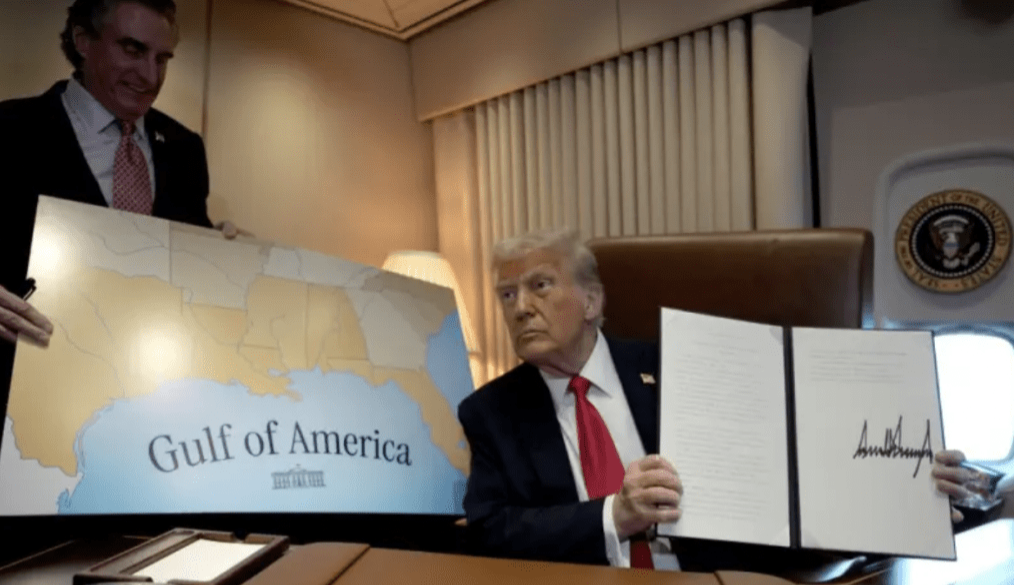 特朗普早前已将“墨西哥湾”(Gulf of Mexico)改为“美洲湾”(Gulf of America)。美联社 特朗普早前已将“墨西哥湾”(Gulf of Mexico)改为“美洲湾”(Gulf of America)。美联社