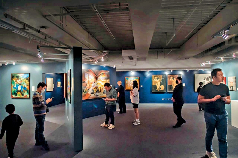 保利香港拍卖2025春季拍卖上周于上环信德中心举行预展 。 保利香港拍卖2025春季拍卖上周于上环信德中心举行预展 。