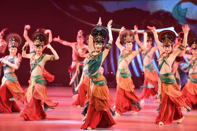 由深圳市盐田区文化广电旅游体育局、美中电商贸易协会主办的中国残疾人艺术团音乐舞蹈诗《我的梦》在深圳盐田会堂上演,致敬盐田劳动者。 由深圳市盐田区文化广电旅游体育局、美中电商贸易协会主办的中国残疾人艺术团音乐舞蹈诗《我的梦》在深圳盐田会堂上演,致敬盐田劳动者。