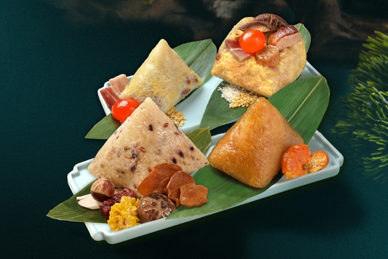 于Mira eShop 五周年期间消费,即可半价加购翠亨邨多款端阳粽套装。 于Mira eShop 五周年期间消费,即可半价加购翠亨邨多款端阳粽套装。